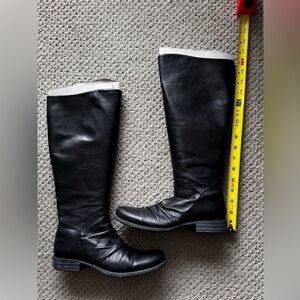 Miz Mooz size 8 knee high boot.